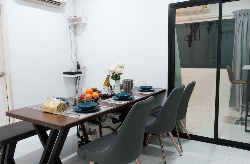 House with Private Pool in Sukhumvit 